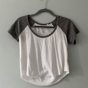 Cute crop top!